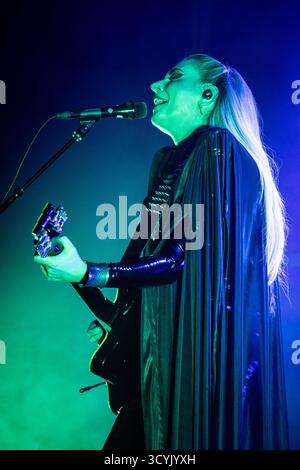 Kopenhagen, Dänemark. Oktober 2025. Der färöische Sänger, Songwriter und Musiker Eivor gibt ein Live-Konzert in Poolen Kopenhagen. Stockfoto