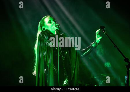 Kopenhagen, Dänemark. Oktober 2025. Der färöische Sänger, Songwriter und Musiker Eivor gibt ein Live-Konzert in Poolen Kopenhagen. Stockfoto