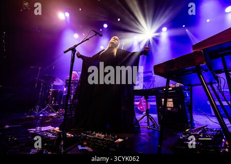Kopenhagen, Dänemark. Oktober 2025. Der färöische Sänger, Songwriter und Musiker Elinborg gibt ein Live-Konzert in Poolen Kopenhagen. Stockfoto