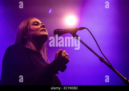 Kopenhagen, Dänemark. Oktober 2025. Der färöische Sänger, Songwriter und Musiker Elinborg gibt ein Live-Konzert in Poolen Kopenhagen. Stockfoto