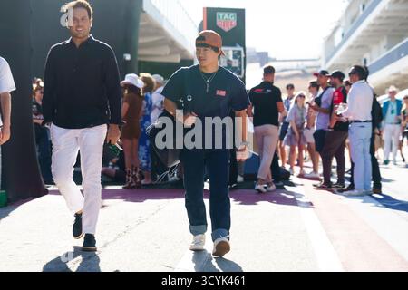 Austin, Usa. Oktober 2025. Der japanische Formel-1-Pilot Yuki Tsunoda von Red Bull Racing kommt am Sonntag, den 19. Oktober 2025, zum Formel-1-Grand-Prix der Vereinigten Staaten auf dem Circuit of the Americas in Austin, Texas. Foto: Greg Nash/UPI Credit: UPI/Alamy Live News Stockfoto
