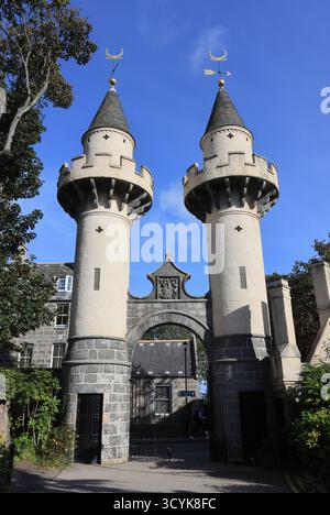 Powis Gateway, heute Eigentum der University of Aberdeen, wurde Anfang der 1830er Jahre von der Familie Leslie erbaut und nutzte Profite aus der Sklaverei in Jamaika. Stockfoto