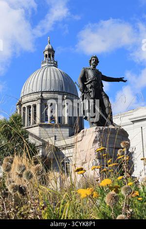 Die Statue von Braveheart William Wallace, einem schottischen Ritter, einer der wichtigsten Führer während des ersten schottischen Unabhängigkeitskrieges, wurde 1305 gefangen genommen. Stockfoto