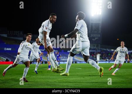 GETAFE, SPANIEN – 19. OKTOBER: Kylian Mbappe von Real Madrid feiert, nachdem sie beim LaLiga EA Sports Spiel zwischen Getafe CF und Real Madrid CF am 19. Oktober 2025 im Coliseum Alfonso Perez in Getafe, Spanien, das erste Tor ihrer Mannschaft erzielt hat. (Foto: QSP) Guthaben: QSP/Alamy Live News Stockfoto