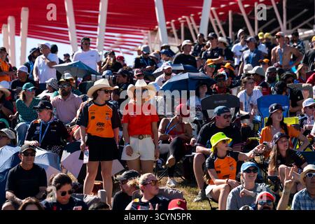 Austin, Usa. Oktober 2025. Fans werden beim Formel 1 Grand Prix der Vereinigten Staaten am Sonntag, den 19. Oktober 2025, auf dem Circuit of the Americas in Austin, Texas, zu sehen sein. Foto: Greg Nash/UPI Credit: UPI/Alamy Live News Stockfoto