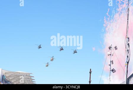 19. Oktober 2025, Circuit of the Americas, Austin, FORMEL 1 MSC CRUISES UNITED STATES GRAND PRIX 2025, im Bild fliegen Kampfhubschrauber über die Austin Rennstrecke. Stockfoto