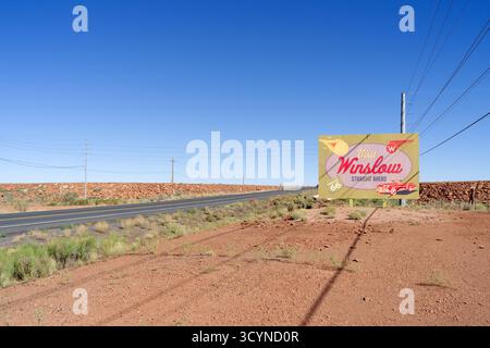 Begrüßungsschild beim Betreten der kleinen Stadt Winslow im Navajo County, Arizona. Stockfoto