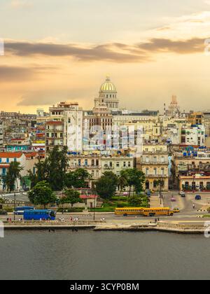 Skyline von Havanna oder Habana, der Hauptstadt und größten Stadt Kubas Stockfoto