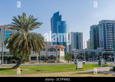 Blick auf die Stadt Abu Dhabi in den Vereinigten Arabischen Emiraten. Stockfoto