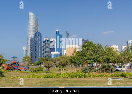 Blick auf die Stadt Abu Dhabi in den Vereinigten Arabischen Emiraten. Stockfoto