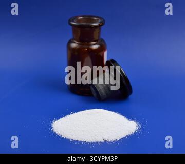 Natriumtriphosphat STP, auch Natriumtripolyphosphat STPP oder Tripolyphosphat TPP Stockfoto