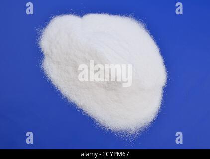 Natriumhydrogencarbonat IUPAC Name: Natriumhydrogencarbonat, allgemein bekannt als Backnatron oder Natriumhydrogencarbonat Stockfoto
