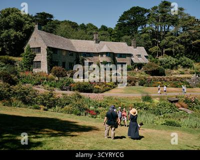 Coleton Fishacre ist ein Anwesen, das aus einem 24 Hektar großen Garten und einem Haus im Arts and Crafts Stil besteht, in der Nähe von Kingswear in Devon, England.UK Stockfoto