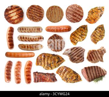 Gegrilltes Fleisch und Würstchen isoliert auf weiß, Set Stockfoto