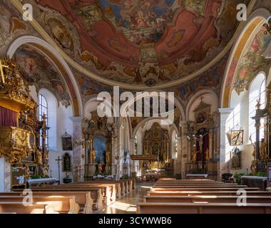 Lermoos: Kirche Lermoos, Kirchenschiff in der Tiroler Zugspitz Arena, Tirol, Tirol, Österreich Stockfoto
