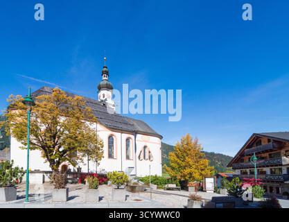 Lermoos: Kirche Lermoos in der Tiroler Zugspitz Arena, Tirol, Österreich Stockfoto