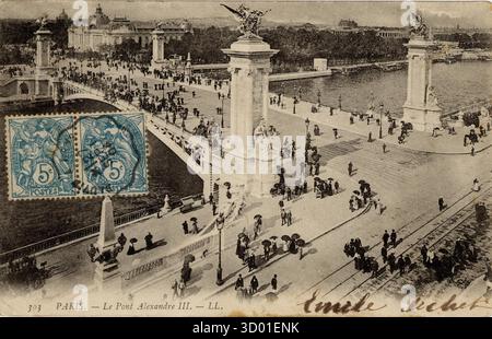 Paris, 7. Arrondissement. Das französische Departement Pont Alexandre III: 75 - Region Paris: Ile-de-France Vintage Postkarte. Anfang des 20. Jahrhunderts Stockfoto