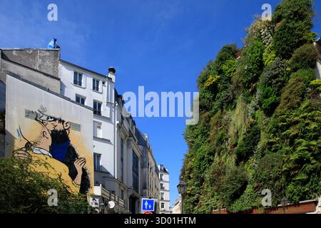 Frankreich, Region Ile de France, Paris 2. Arrondissement, Rue d'Aboukir, Rue des Petits Carreaux, die vegetarische Wand L'Oasis d'Aboukir und gemalte Wand mit Tintin-Küssen Captain Haddock, von Straßenkünstler Combo, 2018 Stockfoto