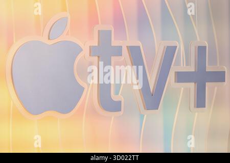 WEST HOLLYWOOD, LOS ANGELES, KALIFORNIEN, USA - 14. SEPTEMBER: Ein allgemeiner Blick auf die Atmosphäre bei der 77. Jährlichen Primetime Emmy Awards Party von Apple TV+, die am 14. September 2025 in Ysabel in West Hollywood, Los Angeles, Kalifornien, USA stattfand. (Foto: Xavier Collin/Image Press Agency) Stockfoto