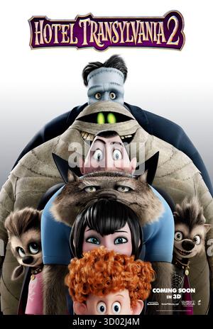 Hotel Transylvanien 2 (2015) unter der Regie von Genndy Tartakovsky mit Adam Sandler, Andy Samberg und Selena Gomez. Dracula und Freunde begrüßen die menschliche Seite ihres Enkels, während sie sich auf ein monsterfülltes Familientreffen vorbereiten. NUR ZUR REDAKTIONELLEN VERWENDUNG des US-Advance-Posters. Quelle: BFA/Sony Pictures Stockfoto