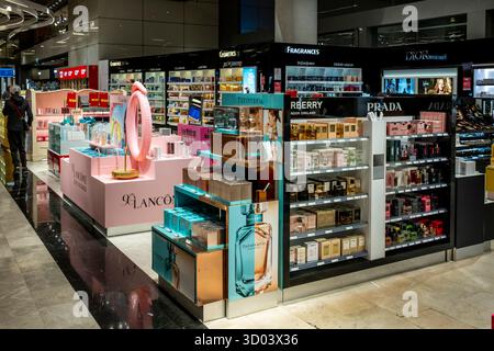 Duty-Free-Shopping, Flughafen Dalaman, Provinz Mugla, Türkei. Stockfoto