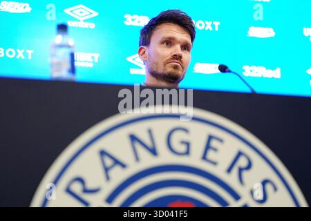 New Rangers Head Coach Danny Rohl während einer Pressekonferenz im Ibrox Stadium, Glasgow. Bilddatum: Dienstag, 21. Oktober 2025. Stockfoto