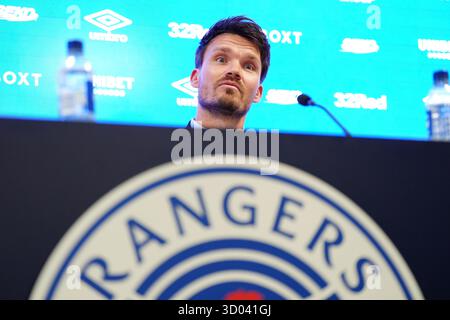 New Rangers Head Coach Danny Rohl während einer Pressekonferenz im Ibrox Stadium, Glasgow. Bilddatum: Dienstag, 21. Oktober 2025. Stockfoto