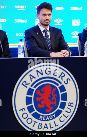 New Rangers Head Coach Danny Rohl während einer Pressekonferenz im Ibrox Stadium, Glasgow. Bilddatum: Dienstag, 21. Oktober 2025. Stockfoto