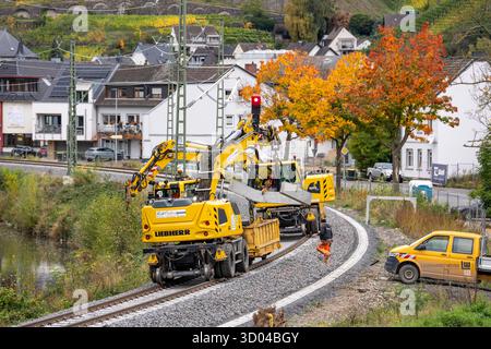 Wiederaufbau im Ahrtal nach den Überschwemmungen im Juli 2021, Wiederherstellung der Eisenbahninfrastruktur auf der Ahrstrecke, 29 km Gleise, 15 Bahnstrecken Stockfoto