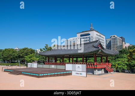 Namsangol Hanok Village: Cheounugak Pavillion. Seoul, Südkorea Stockfoto