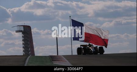 Austin, Tx, USA. Oktober 2025. 19. Oktober 2025: Lewis Hamilton #44 beim F1 2025 Grand Prix der Vereinigten Staaten in Austin, Texas. Jason Pohuski/BMR (Credit Image: © Jason Pohuski/BMR via ZUMA Press Wire) NUR REDAKTIONELLE VERWENDUNG! Nicht für kommerzielle ZWECKE! Stockfoto