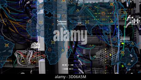 Anzeige von Server-Racks, die Netzwerkdaten im Rechenzentrum weiterleiten, mit Ethernet-Kabeln und digitaler Überlagerung Stockfoto