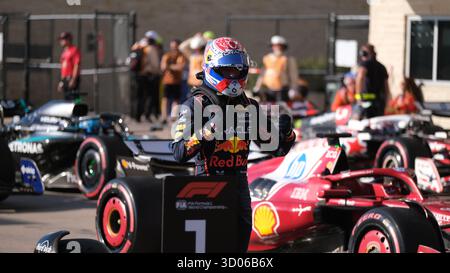 Austin, Tx, USA. Oktober 2025. Oktober 2025: Max Verstappen #1 beim F1 2025 Grand Prix der Vereinigten Staaten in Austin, Texas. Jason Pohuski/BMR (Credit Image: © Jason Pohuski/BMR via ZUMA Press Wire) NUR REDAKTIONELLE VERWENDUNG! Nicht für kommerzielle ZWECKE! Stockfoto