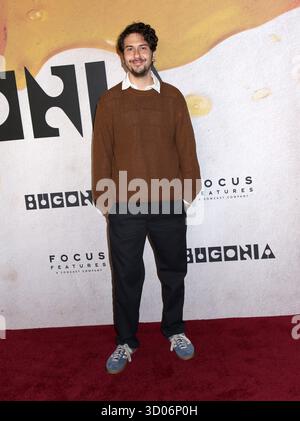 New York City, USA. Oktober 2025. NAT Wolff nahm an der Bugonia New York Premiere teil, die am 21. Oktober 2025 im Museum of Modern Art in New York City stattfand © Steven Bergman/AFF-USA.COM Credit: AFF/Alamy Live News Stockfoto