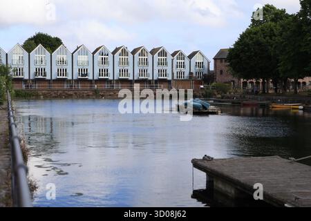 Chichester Canal Basin, am Wasser gelegen, beherbergt Chichester West Sussex UK Stockfoto