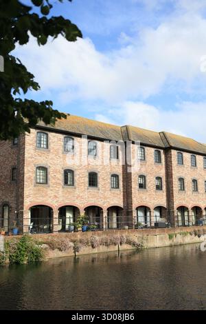 Chichester Canal Basin, am Wasser gelegen, beherbergt Chichester West Sussex UK Stockfoto