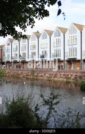 Chichester Canal Basin, am Wasser gelegen, beherbergt Chichester West Sussex UK Stockfoto