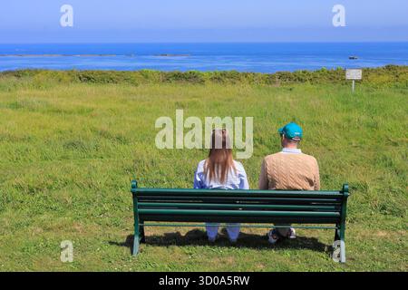 Frankreich, Calvados (14), Arromanches-les-Bains, Blick auf die Überreste des alten Fertighafens der Alliierten (Mulberry-Hafen) während der Landungen in der Normandie Stockfoto