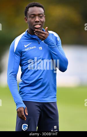 Genk, Belgien. Oktober 2025. Genks Yaimar Medina wurde während eines Trainings der belgischen Fußballmannschaft KRC Genk am Mittwoch, den 22. Oktober 2025, in Genk gezeigt. Das Team bereitet sich auf das morgige Spiel gegen den spanischen Real Betis Balompie vor, das dritte Spiel (von 8) in der Liga-Phase der UEFA Europa League. BELGA FOTO JOHAN EYCKENS Credit: Belga News Agency/Alamy Live News Stockfoto