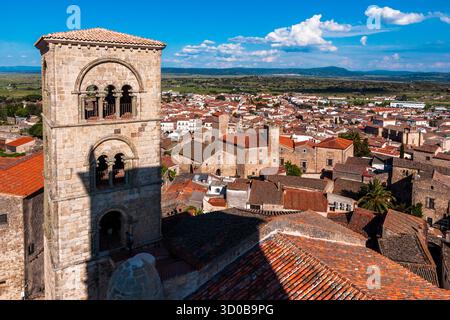 Torre campanario de la iglesia de Santa María la Mayor. Trujillo. Cáceres. Extremadura. España Stockfoto