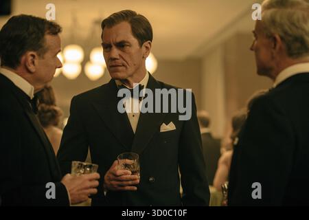 ERSCHEINUNGSDATUM: 7. November 2025 TITEL: Nürnberg STUDIO: Sony Pictures Classics REGISSEUR: James Vanderbilt PLOT: Ein Psychiater aus dem Zweiten Weltkrieg bewertet Nazi-Führer vor den Nürnberger Prozessen und wird zunehmend besessen vom Verständnis des Bösen, während er eine beunruhigende Verbindung zu Hermann Goring bildet. HAUPTROLLE: MICHAEL SHANNON NUR REDAKTIONELLE VERWENDUNG! Nicht für kommerzielle ZWECKE! Stockfoto