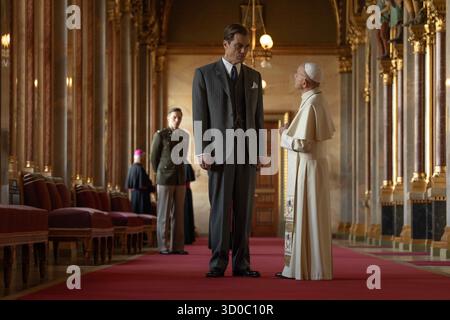 ERSCHEINUNGSDATUM: 7. November 2025 TITEL: Nürnberg STUDIO: Sony Pictures Classics REGISSEUR: James Vanderbilt PLOT: Ein Psychiater aus dem Zweiten Weltkrieg bewertet Nazi-Führer vor den Nürnberger Prozessen und wird zunehmend besessen vom Verständnis des Bösen, während er eine beunruhigende Verbindung zu Hermann Goring bildet. HAUPTROLLE: MICHAEL SHANNON NUR REDAKTIONELLE VERWENDUNG! Nicht für kommerzielle ZWECKE! Stockfoto