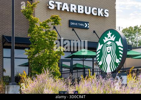 Starbucks Kaffee mit Drive-Thru in East Ridge, Tennessee. (USA) Stockfoto