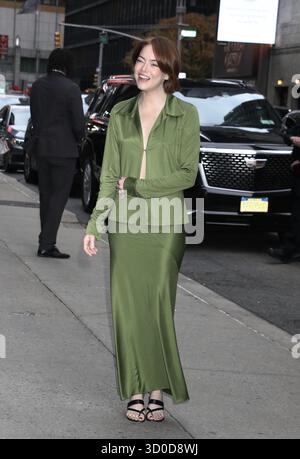 New York, NY, USA. Oktober 2025. Emma Stone wurde bei der Late Show mit Stephen Colbert am 22. Oktober 2025 in New Yok City gesehen. Quelle: Rw/Media Punch/Alamy Live News Stockfoto