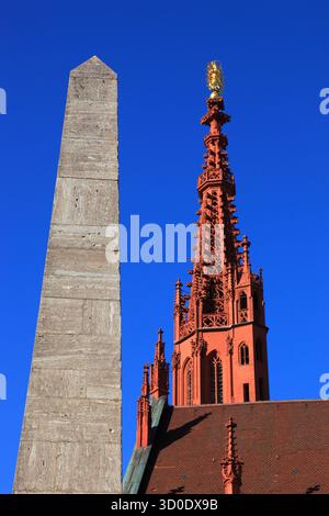 Obelisk, Marktbrunnen in Obeliskform, Marienkapelle am Würzburger Marktplatz, Würzburg, Niederfranken, Bayern, Deutschland Stockfoto