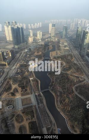 Songdo City und Central Park während der Herbstsaison. Aufgenommen in Songdo, Incheon, Südkorea am 14. November 2020 Stockfoto