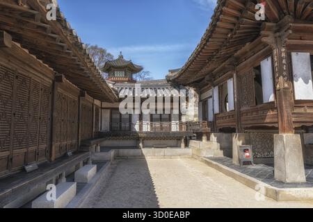 Der Blick auf die Architektur des Nakseonjae Palastes im Changdeok gung Palast in Seoul, Südkorea Stockfoto