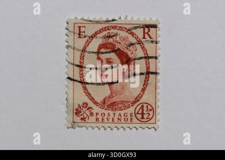 Briefmarken aus dem Vereinigten Königreich, Queen Elizabeth II., 4 Four-Half-Pence Stamp, 1958 Stockfoto