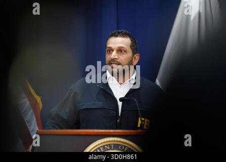 Kash Patel, Direktor des Federal Bureau of Investigation, spricht auf einer Pressekonferenz, nachdem am Donnerstag, den 23. Oktober 2025, in New York City in einer bundesweiten Untersuchung im Zusammenhang mit Glücksspielen festgenommen worden war. Der Trainer Chauncey Billups und Terry Rozier aus Miami wurden am Donnerstag im Rahmen von Ermittlungen wegen illegalen Glücksspiels verhaftet. Mitglieder und Verbündete organisierter Verbrechensgruppen gehören auch zu den Dutzend Personen, die in zwei getrennten Fällen im Zusammenhang mit illegalen Glücksspielen strafrechtlich angeklagt werden. Foto: John Angelillo/UP Stockfoto