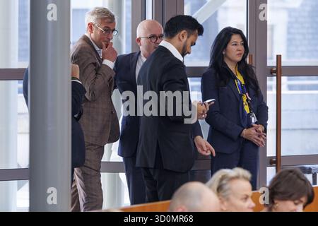 Brüssel, Belgien Oktober 2025. Der neu ernannte Minister für die Region Brüssel, Dirk de Smedt, trifft am Freitag, den 24. Oktober 2025, in Brüssel zur Eid-Zeremonie von de Smedt ein, der die Nachfolge von Minister Gatz in der Regierung der Region Brüssel-Hauptstadt übernimmt. BELGA FOTO NICOLAS MAETERLINCK Credit: Belga News Agency/Alamy Live News Stockfoto